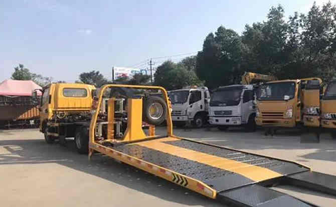 大方汽车中途维修案例